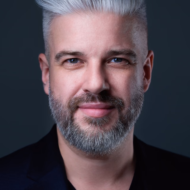 Square headshot of Peter Schroeder